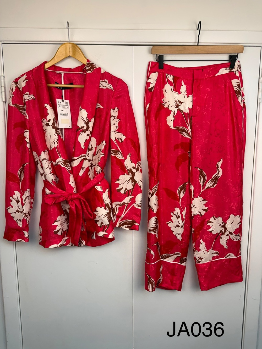 NWT Zara Pink Floral Belted Blazer & Pants Suit Set S